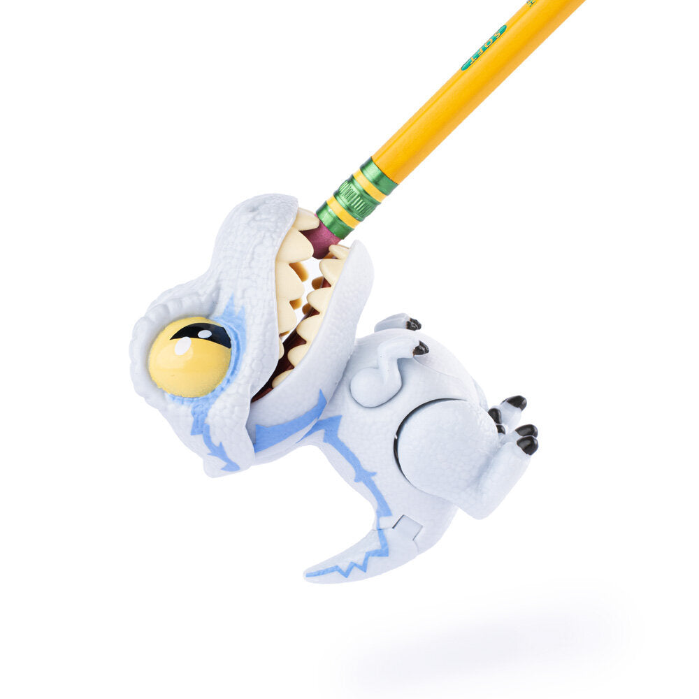 Jurassic World Velociraptor "Blue" Bitty Chompers Toy