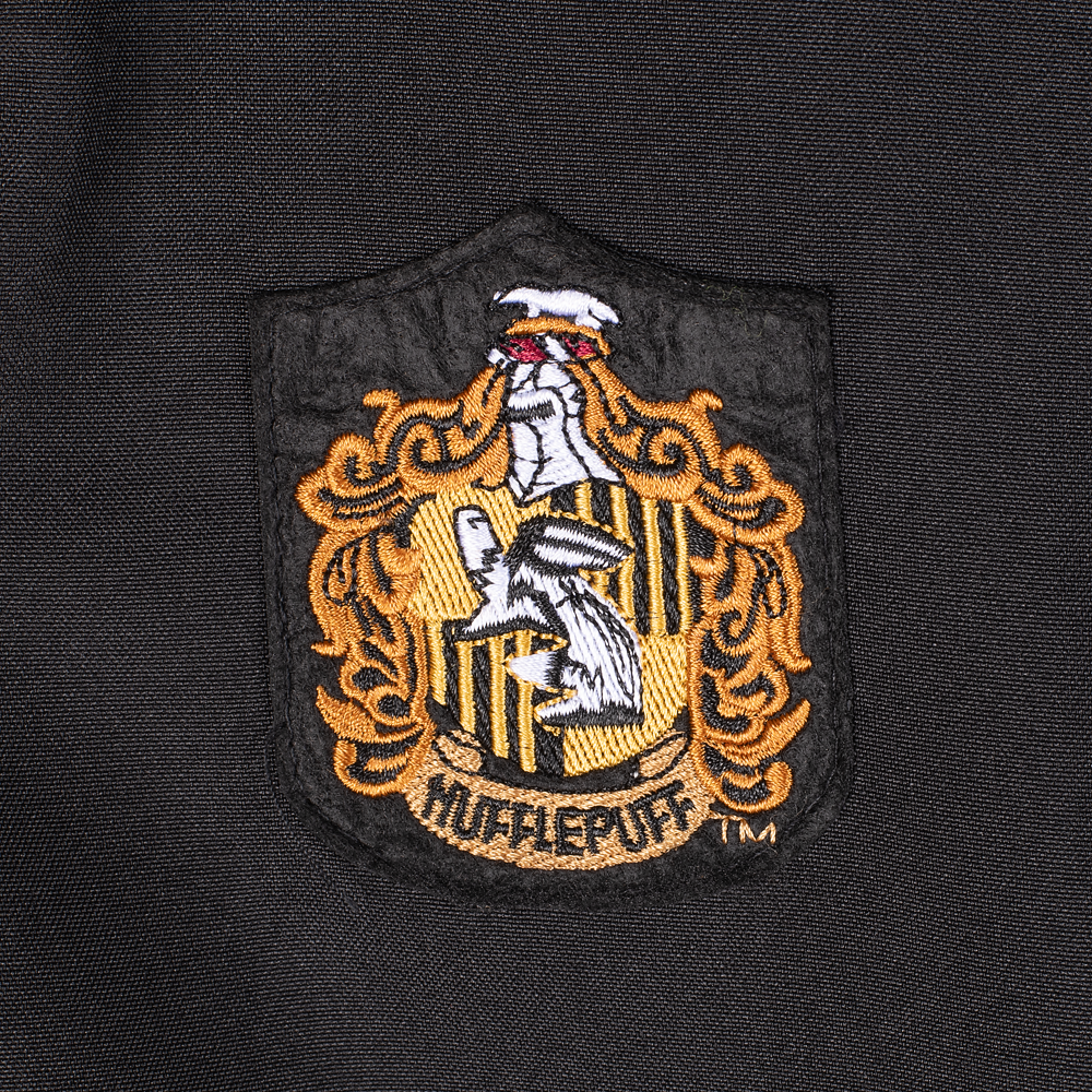Elbenwald Harry Potter Hufflepuff Cape - Authentic Black and Yellow Cape for Cosplay and Costumes, Official Hogwarts Design - S Elbenwald Harry Potter Hufflepuff Cape - Authentic Black and Yellow Cape for Cosplay and Costumes, Official Hogwarts Design - S